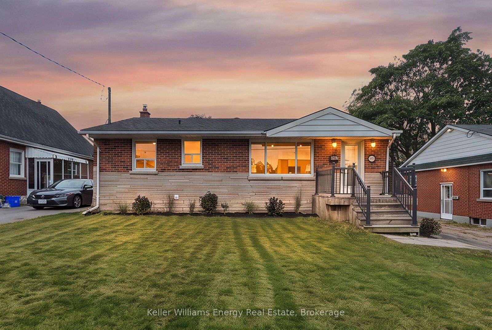 Property Photo:  54 Eastlawn Street  ON L1H 7J8 