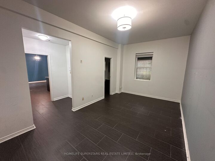 Property Photo:  38 Kensington Place 207  ON M5T 2J9 