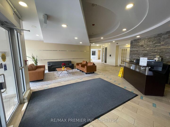Property Photo:  1600 Keele Street 521  ON M6N 5J1 