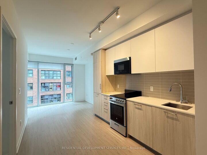 Property Photo:  65 Mutual Street 402  ON M5B 0E5 