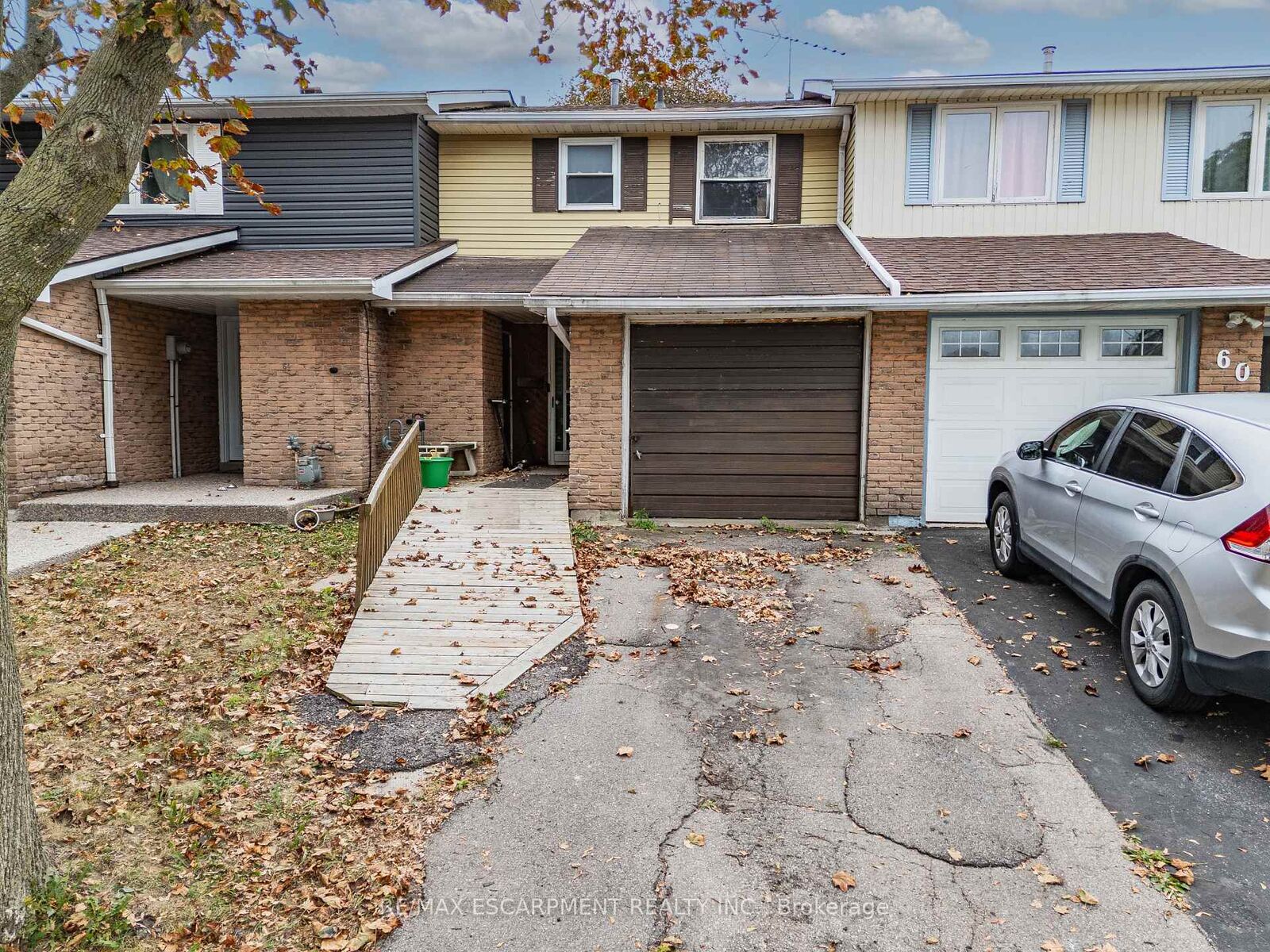 Property Photo: 62 Gledhill Crescent ON L9C 6H4
