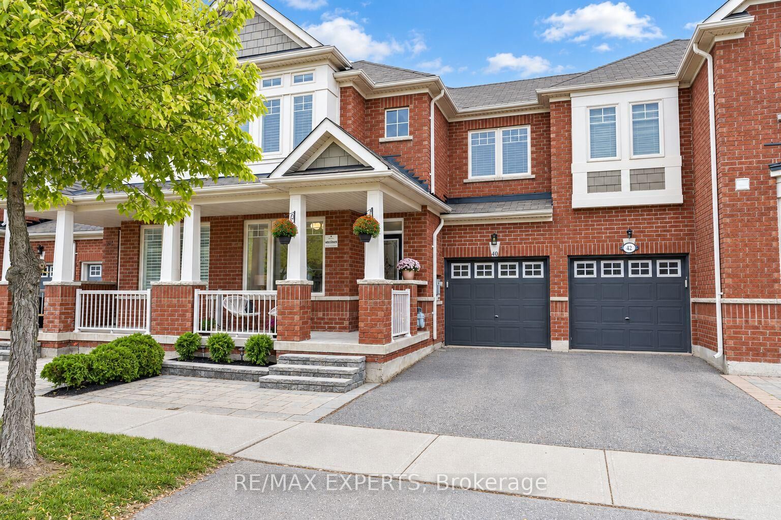 Property Photo:  40 Pitney Avenue  ON L4E 4Y5 