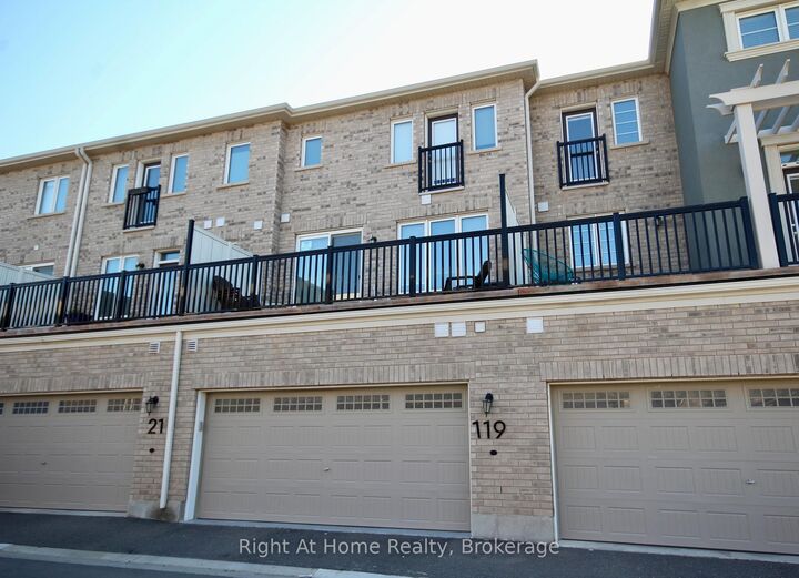 Photo de la propriété:  119 Stork Street  ON L6H 7C8 