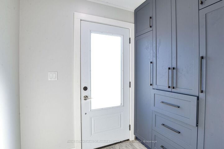 Property Photo:  815 Muskoka Road S  ON P1P 1K2 
