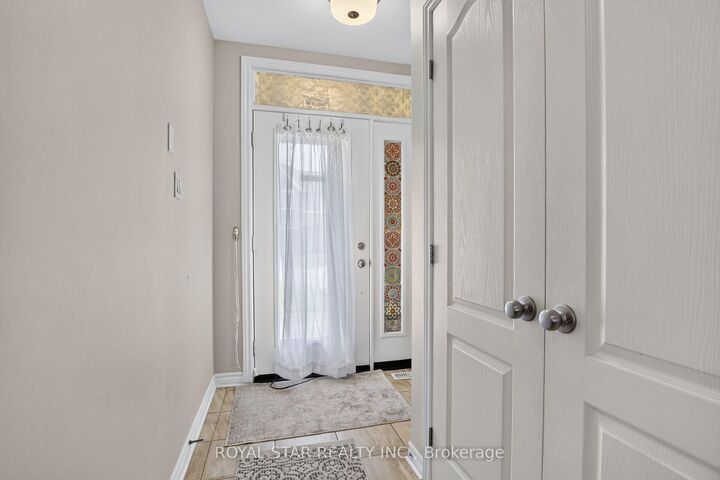 Property Photo:  105 Eric Maloney Way  ON K1T 0R2 