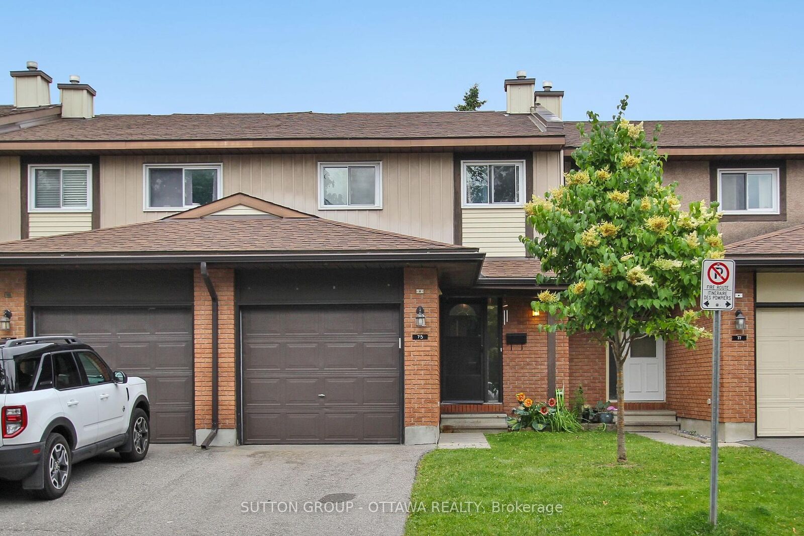 Photo de la propriété:  75 Clarkson Crescent  ON K2L 3C9 