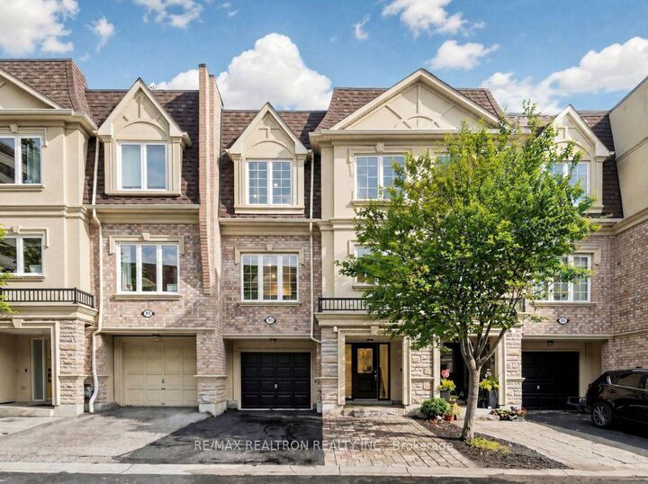 Photo de la propriété:  1250 St. Martins Drive 92  ON L1W 0A2 