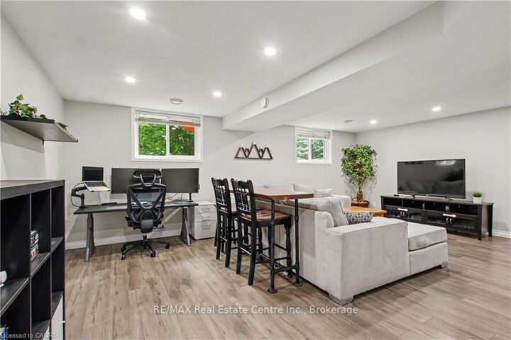 Property Photo:  484B Red Fox Road  ON N2K 2V8 