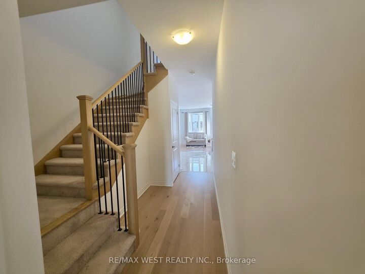 Property Photo:  889 Douro Street  ON N5A 0M3 