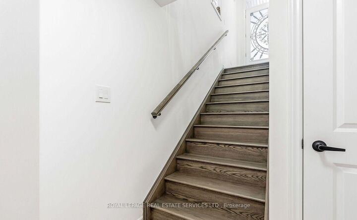 Property Photo:  488 Parent Place Lower  ON L9E 1L4 