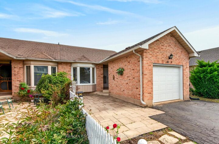 Property Photo:  4459 Christopher Court  ON L3J 0E1 
