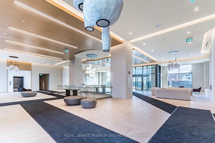 Property Photo:  8960 Jane Street 604  ON L4K 0N9 