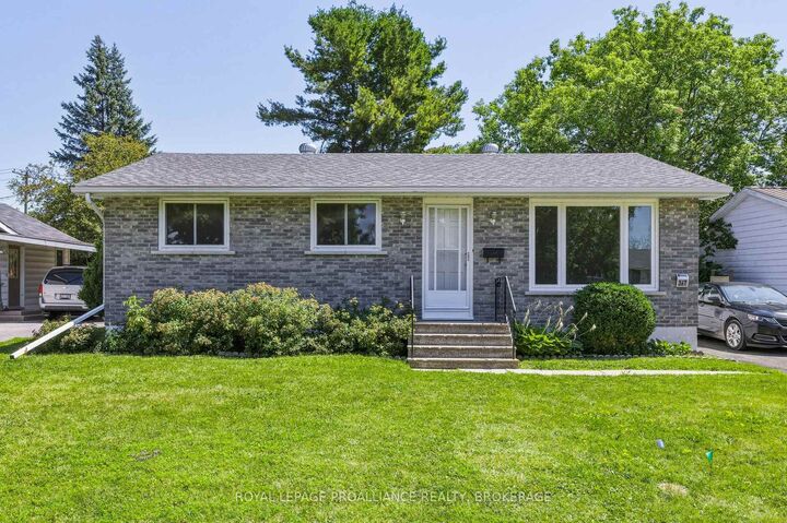 Photo de la propriété:  367 Georgiana Street  ON K7G 1N1 