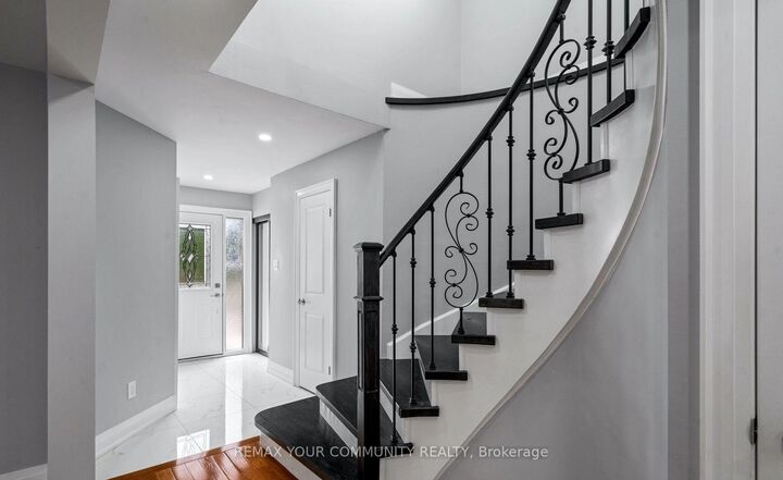 Property Photo: 700 Stonepath Circle ON L1V 3T1