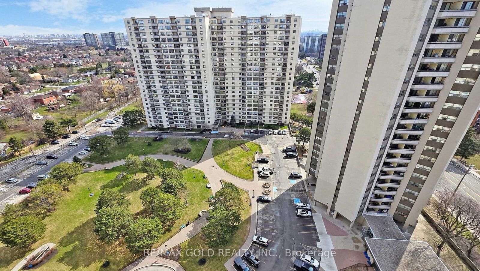 Property Photo:  390 Dixon Road 1611  ON M9R 1T4 