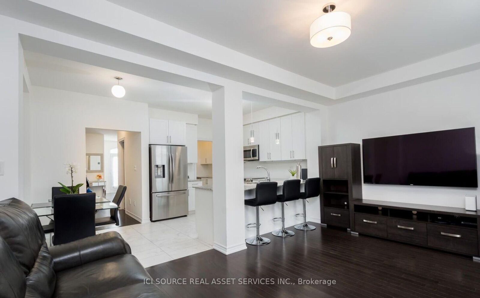 Property Photo:  137 Allegranza Avenue  ON L4H 4S1 