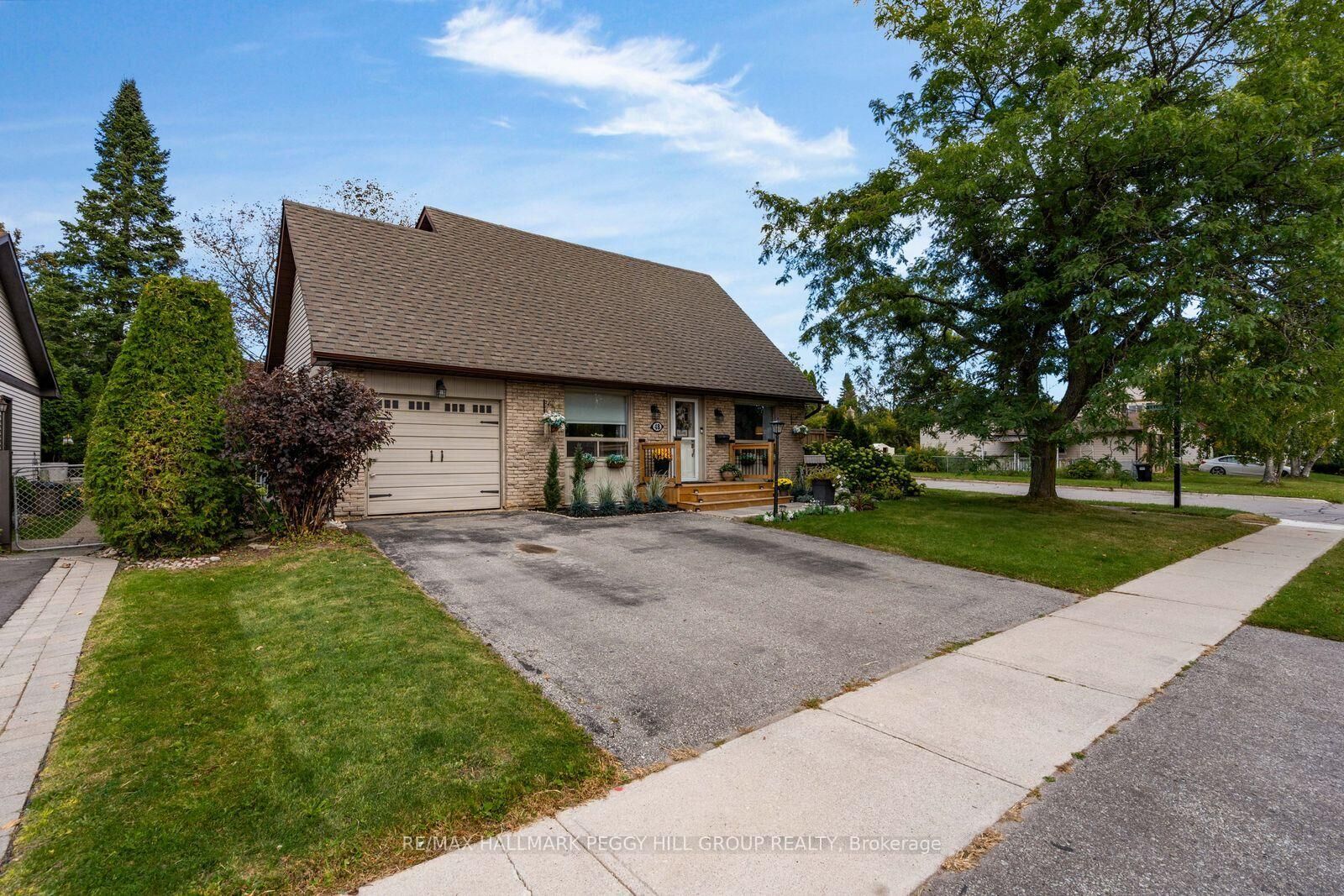 Property Photo:  48 Oren Boulevard  ON L4N 4R3 