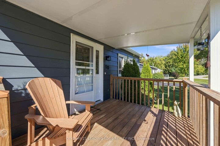 Property Photo:  10 Hummingbird Circle  ON L0E 1R0 