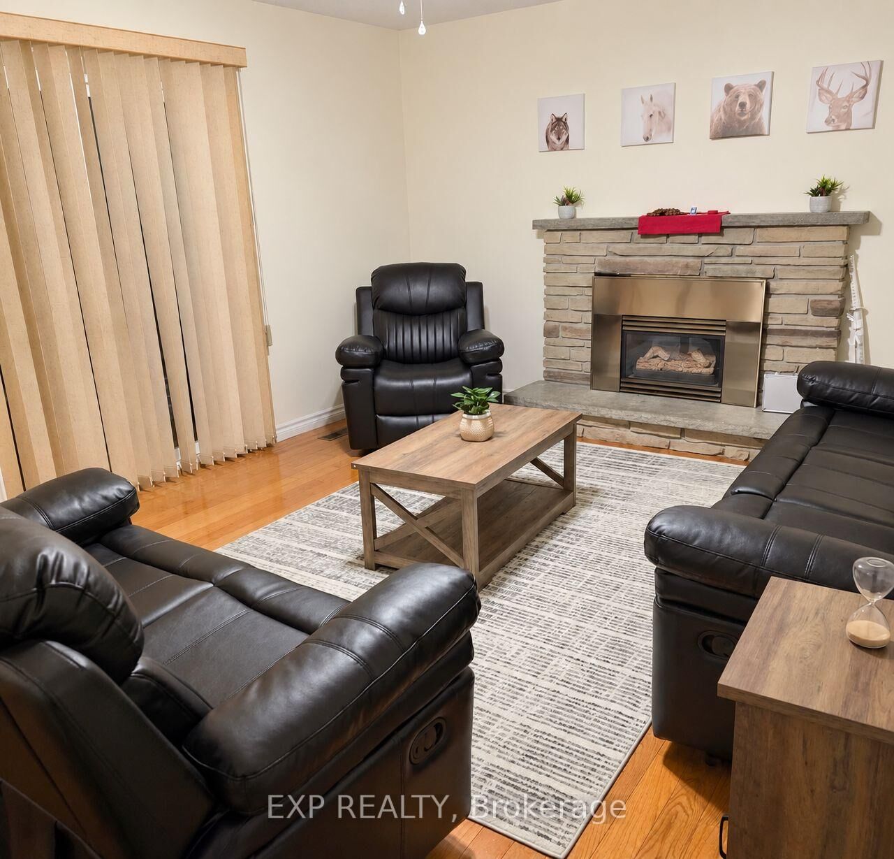 Property Photo:  675 Waverly Street N  ON L1J 6C1 