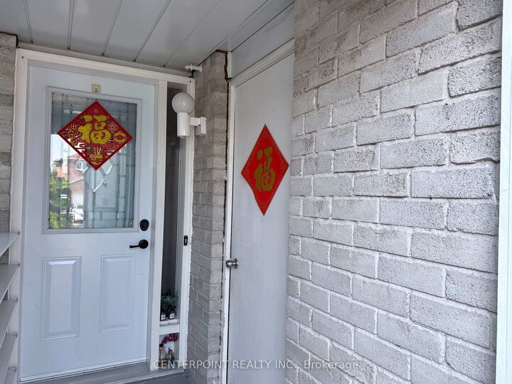 Property Photo:  68 Neeland Road Upper  ON L3S 1W7 