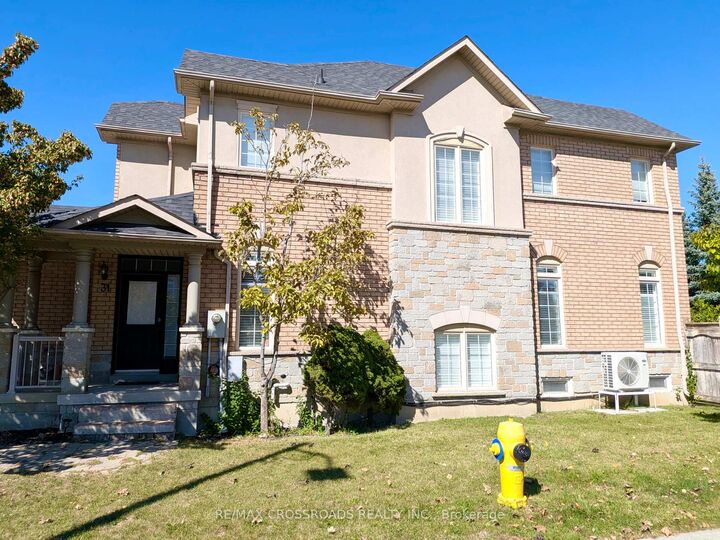 Property Photo:  31 Loire Valley Avenue  ON L4J 8T3 