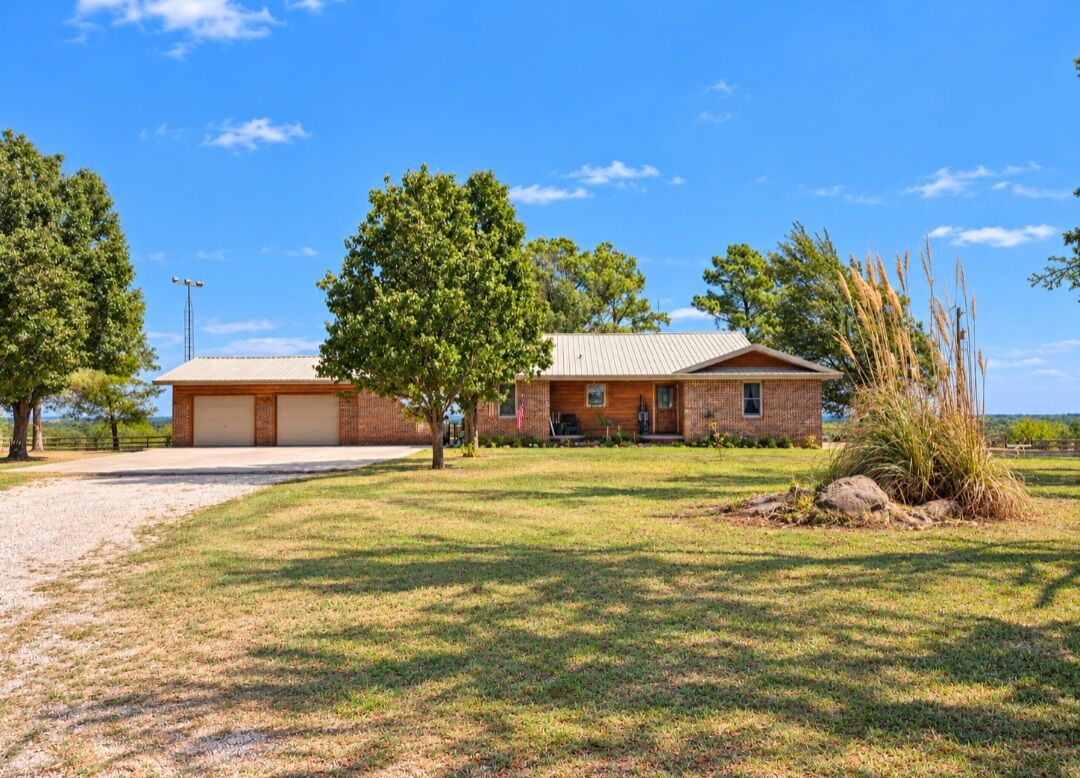 Property Photo:  12526 Ns 3520 Road  OK 74868 