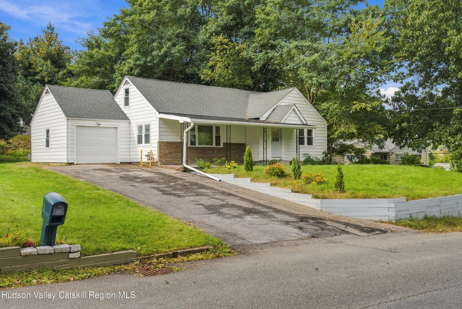 Property Photo:  3 Hilltop  NY 12553 