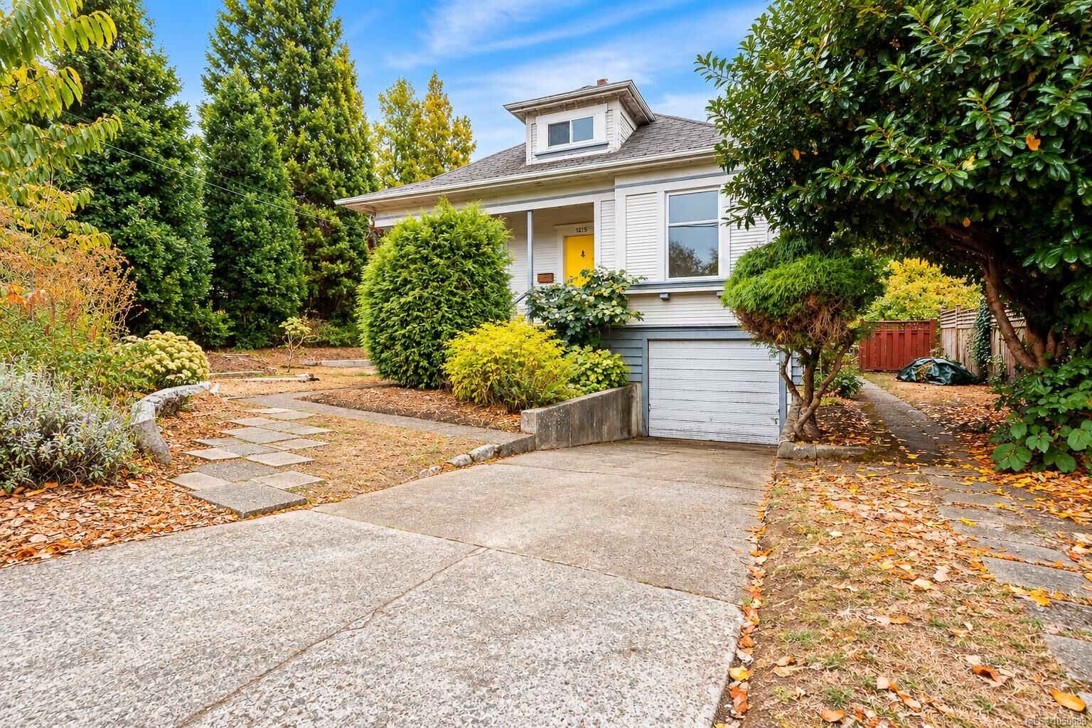 Property Photo:  1215 Queens Ave  BC V8T 1N1 