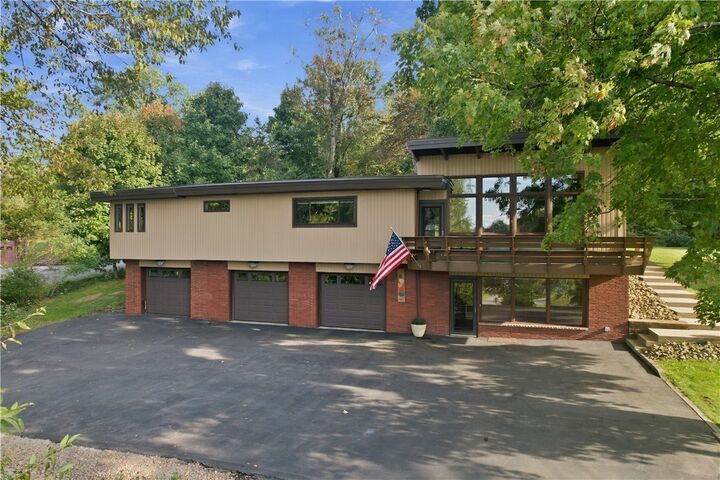 Property Photo:  4020 Dickey Rd  PA 15044 