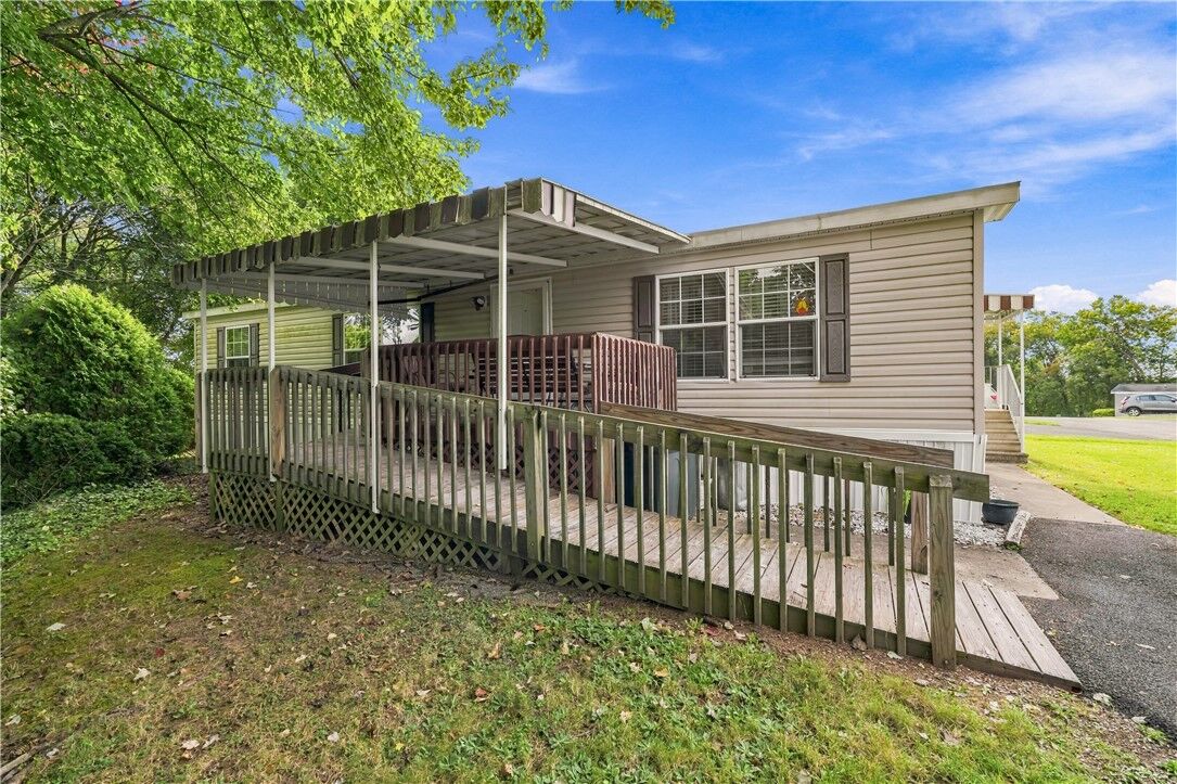 Property Photo: 118 Highland Dr PA 15084