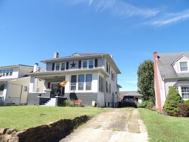 Property Photo: 2225 Crest Street KY 41102