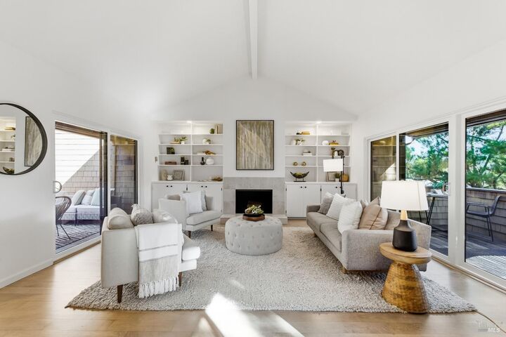 Property Photo:  7 Escalle Lane  CA 94939 