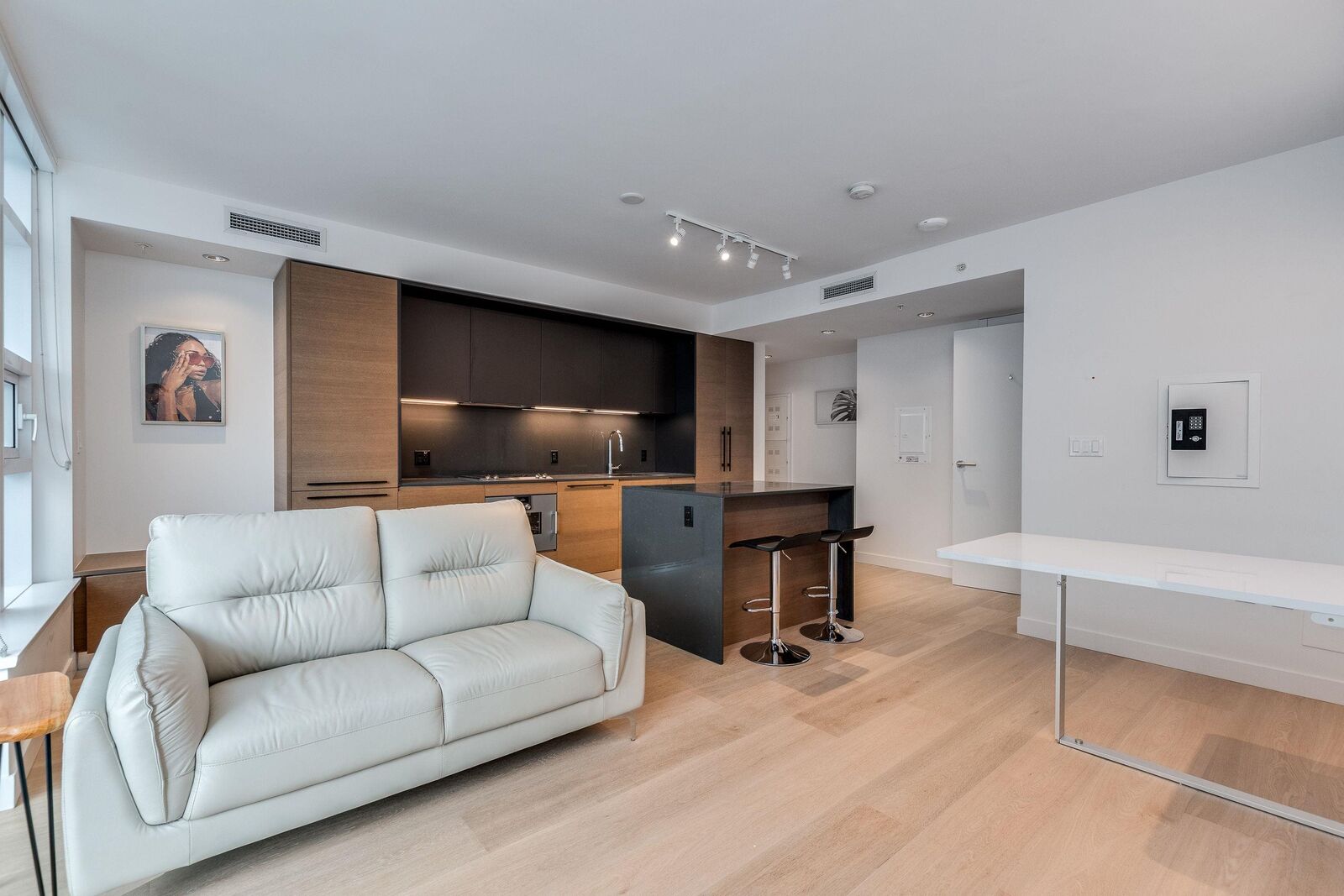 Property Photo:  1289 Hornby Street 1003  BC V6Z 1W4 