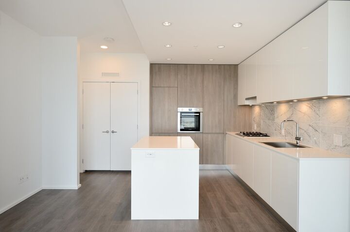 Property Photo:  4650 Brentwood Drive 4708  BC V5C 0M3 