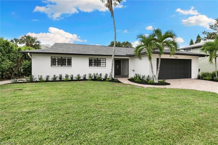 Property Photo: 186 Beachcomber St FL 34145