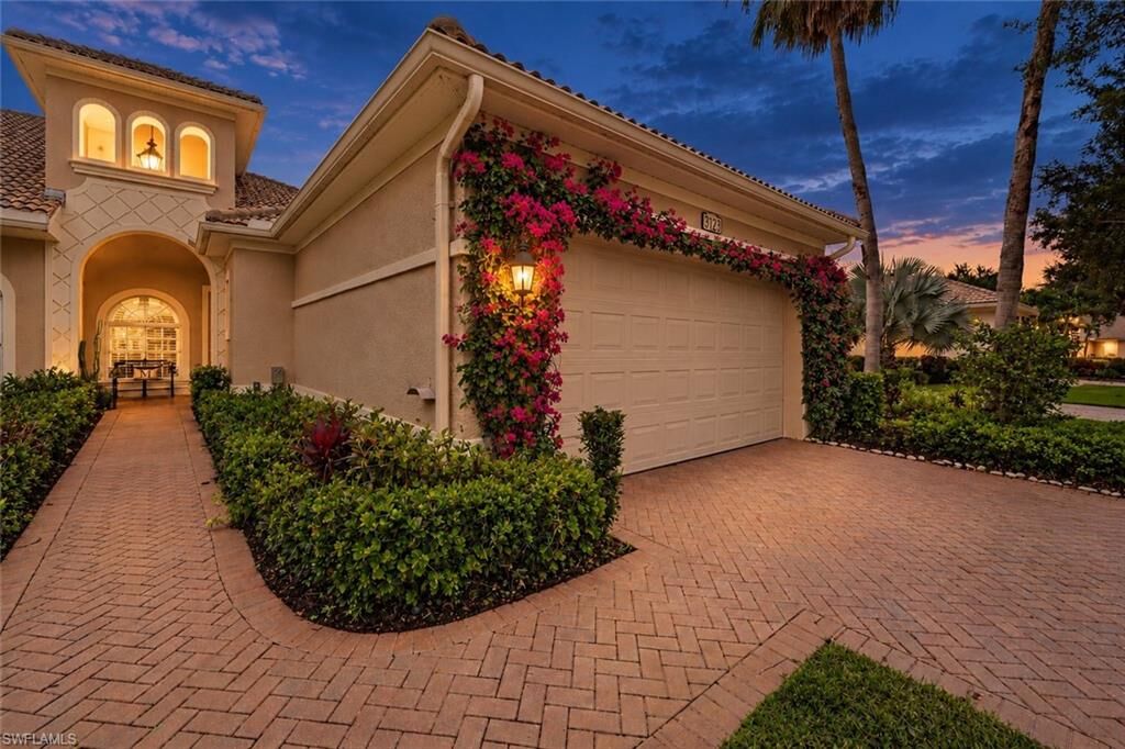Property Photo:  3123 Santorini Ct  FL 34119 