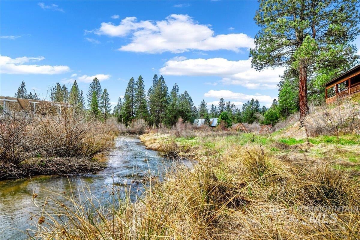 Property Photo:  29 McIntyre Gulch Rd  ID 83631 