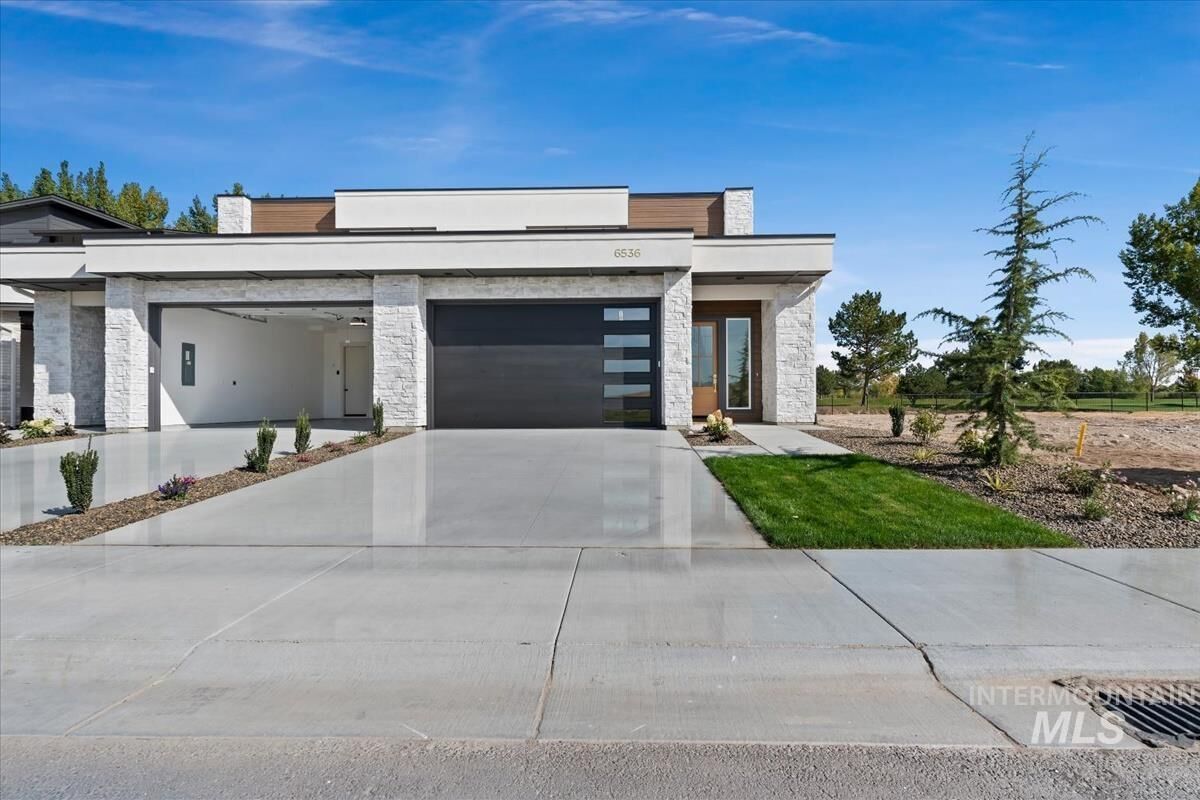 Property Photo: 6536 Astoria Ave ID 83642