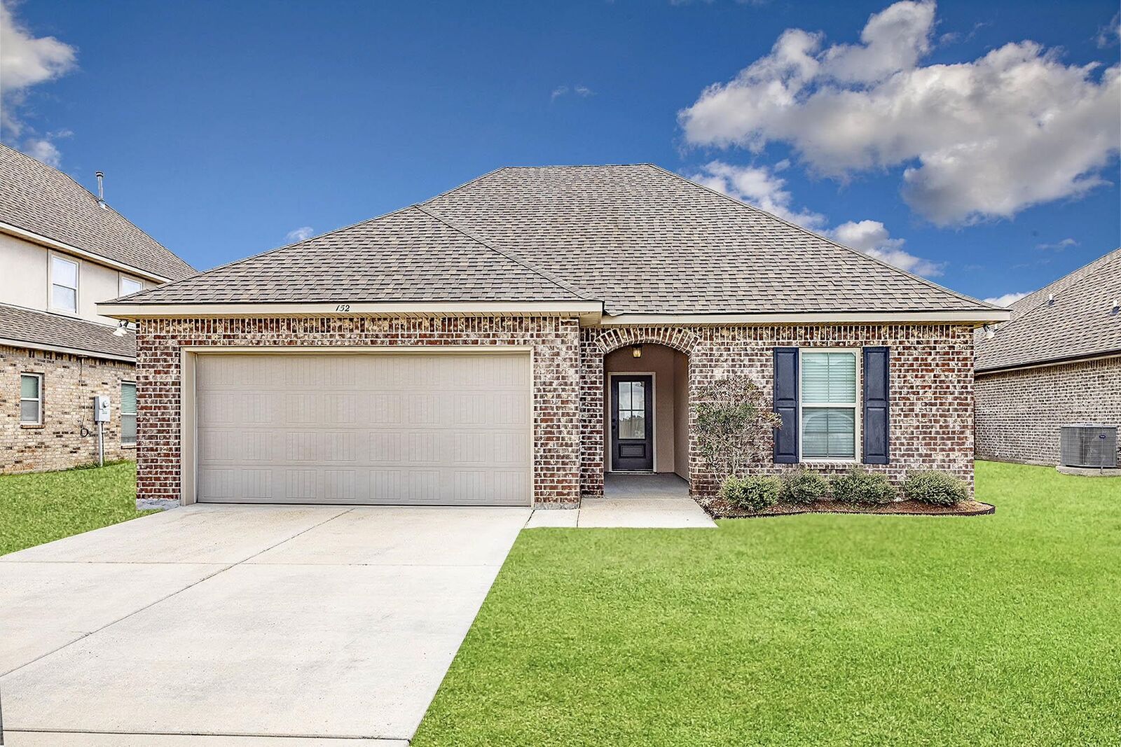 Property Photo:  152 Hickory Knoll Ave  LA 70359 