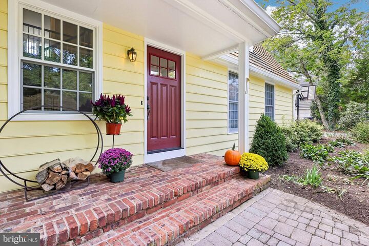 Property Photo: 22 Scudder Court NJ 08534