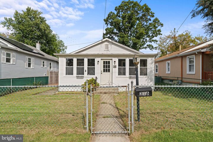 Property Photo:  316 Garden Avenue  NJ 08083 