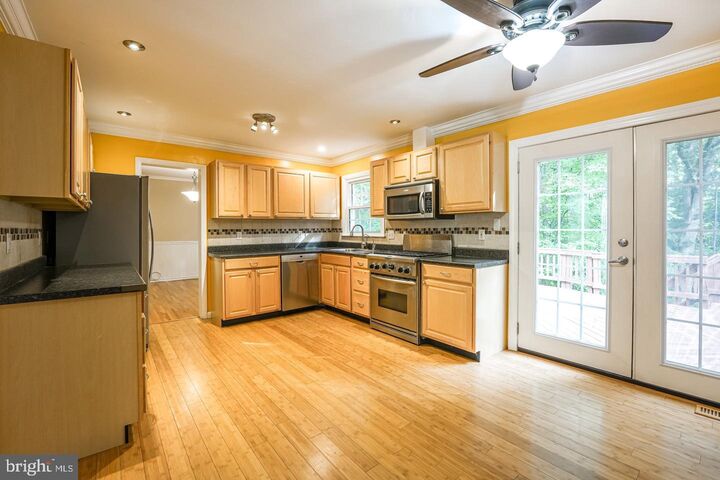 Property Photo:  7212 Hadlow Drive  VA 22152 