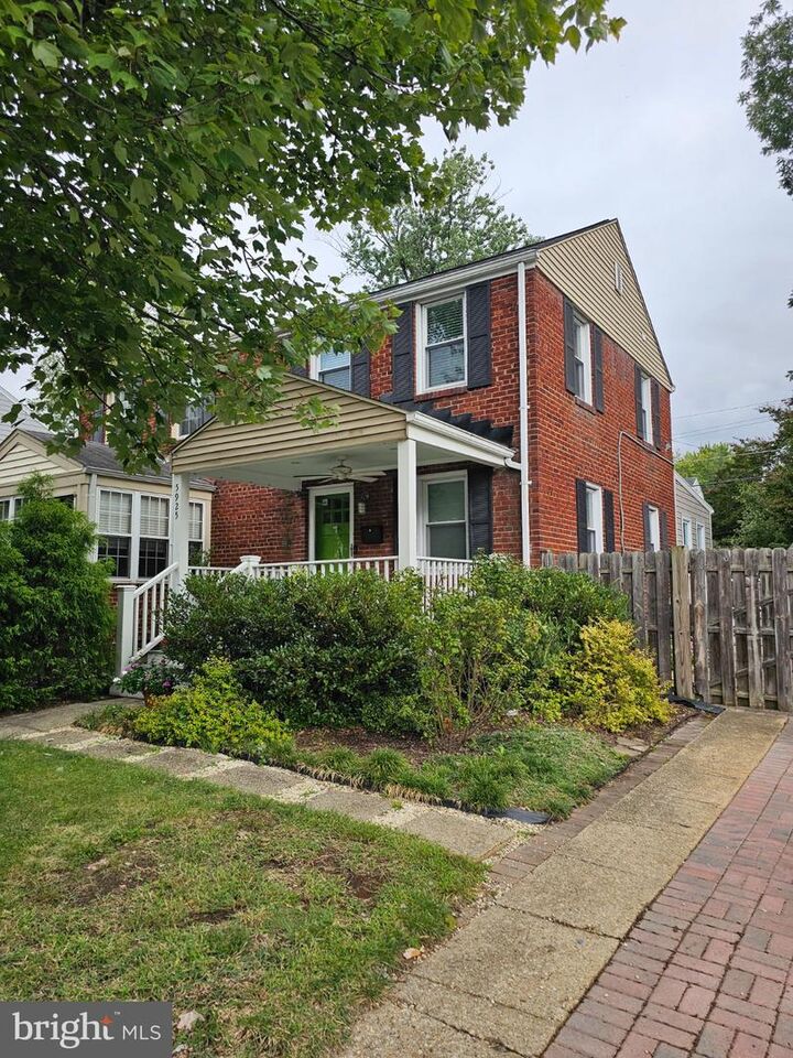 Property Photo: 5925 Monticello Road VA 22303