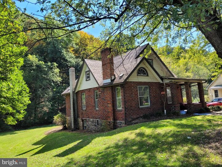 Property Photo:  11420 Valley Road NE  MD 21502 