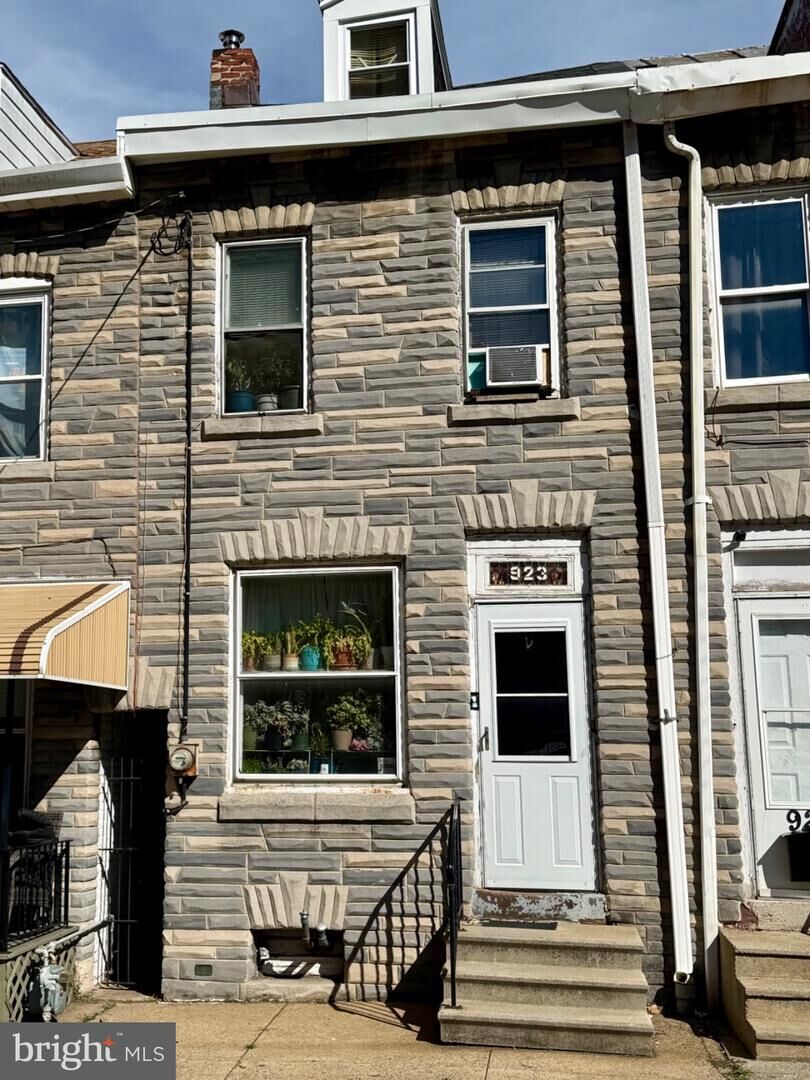 Property Photo: 923 Cotton Street PA 19602