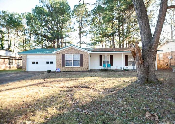 Property Photo:  1705 Colonial Rd  AR 72401 