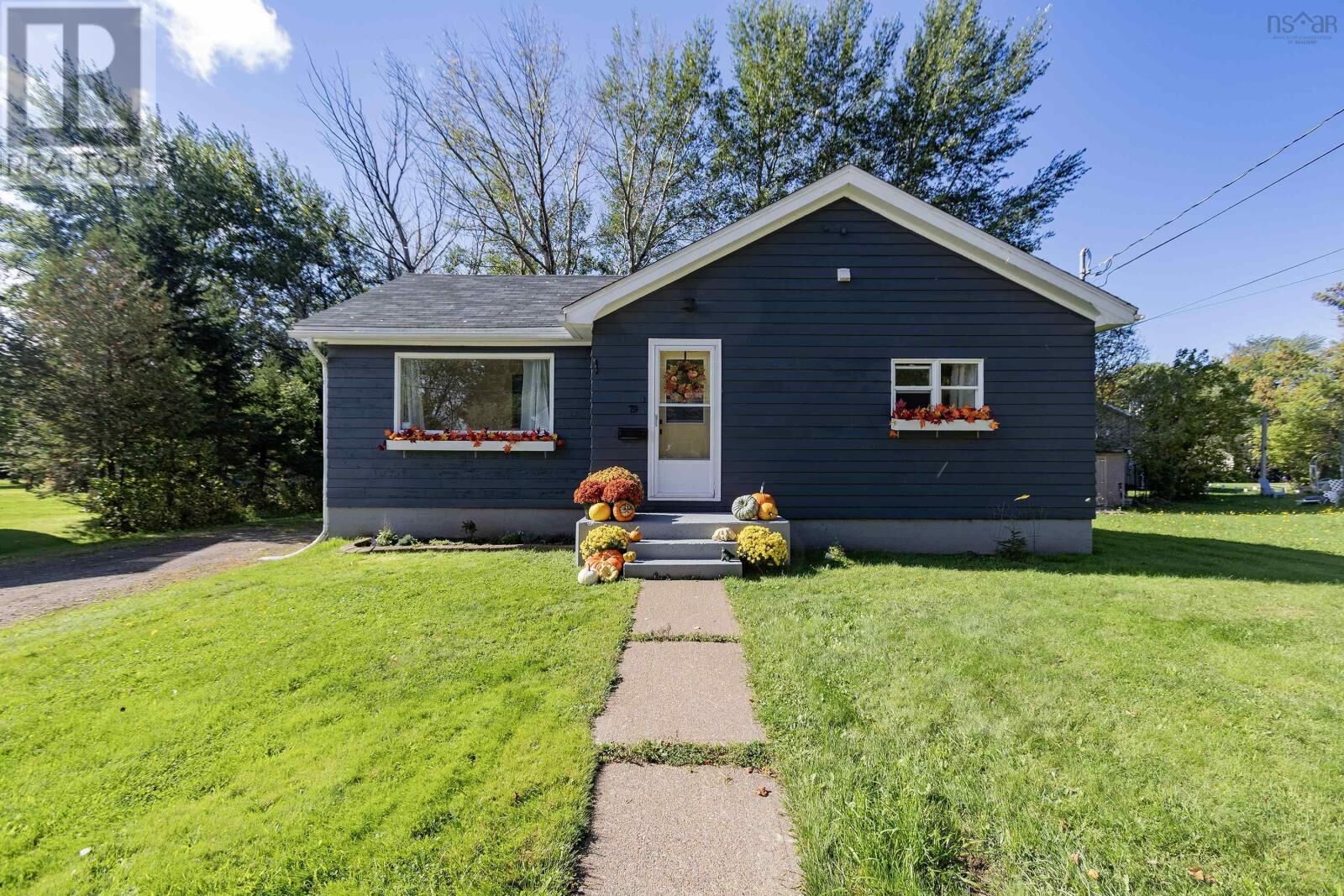 Property Photo:  79 Hickman Street  NS B4H 2M7 