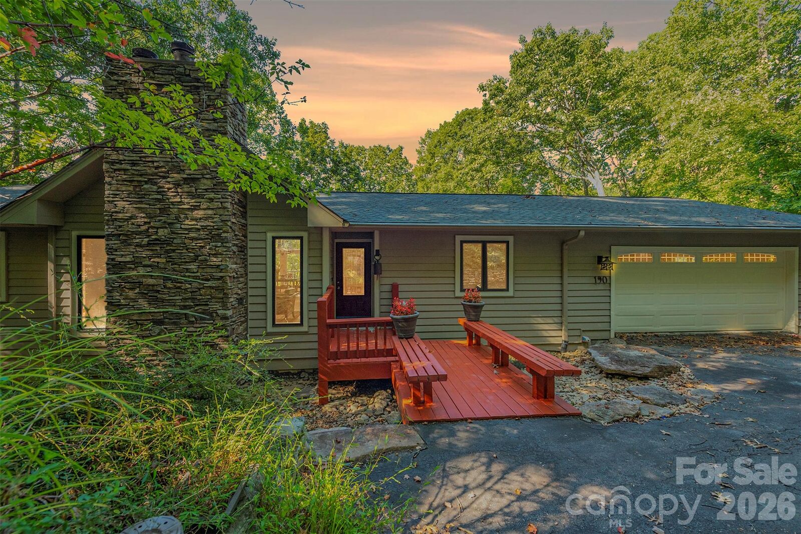 Property Photo:  190 Ridgeview Drive  NC 28792 