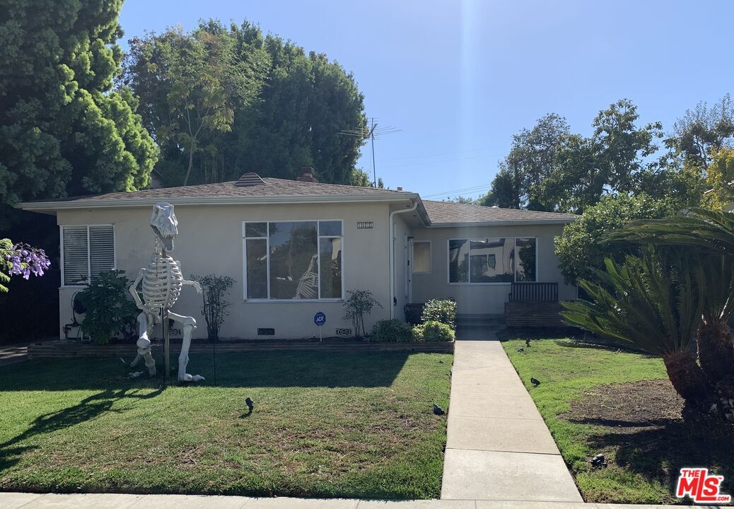 Property Photo: 2271 Prosser Ave CA 90064
