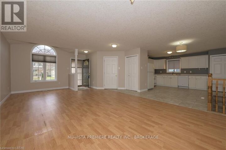 Property Photo:  602 Sprucewood Drive  ON N5X 4J5 